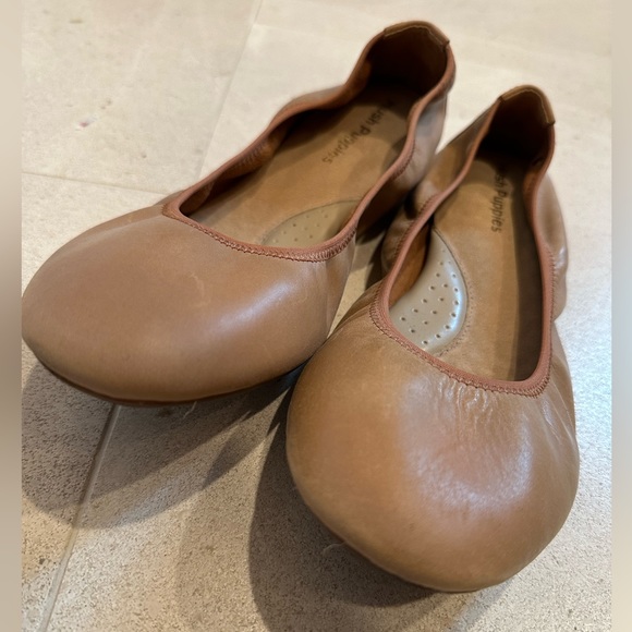 Hush Puppies Ballet Flats 7.5 Camel Colored - Picture 2 of 6